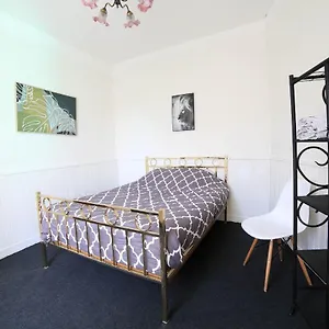 https://chambre-2-calme-1-station-de-paris.fr-paris.fr