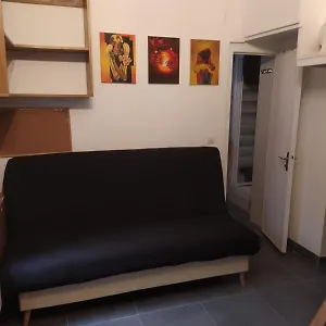 https://hotel-7.fr-paris.fr
